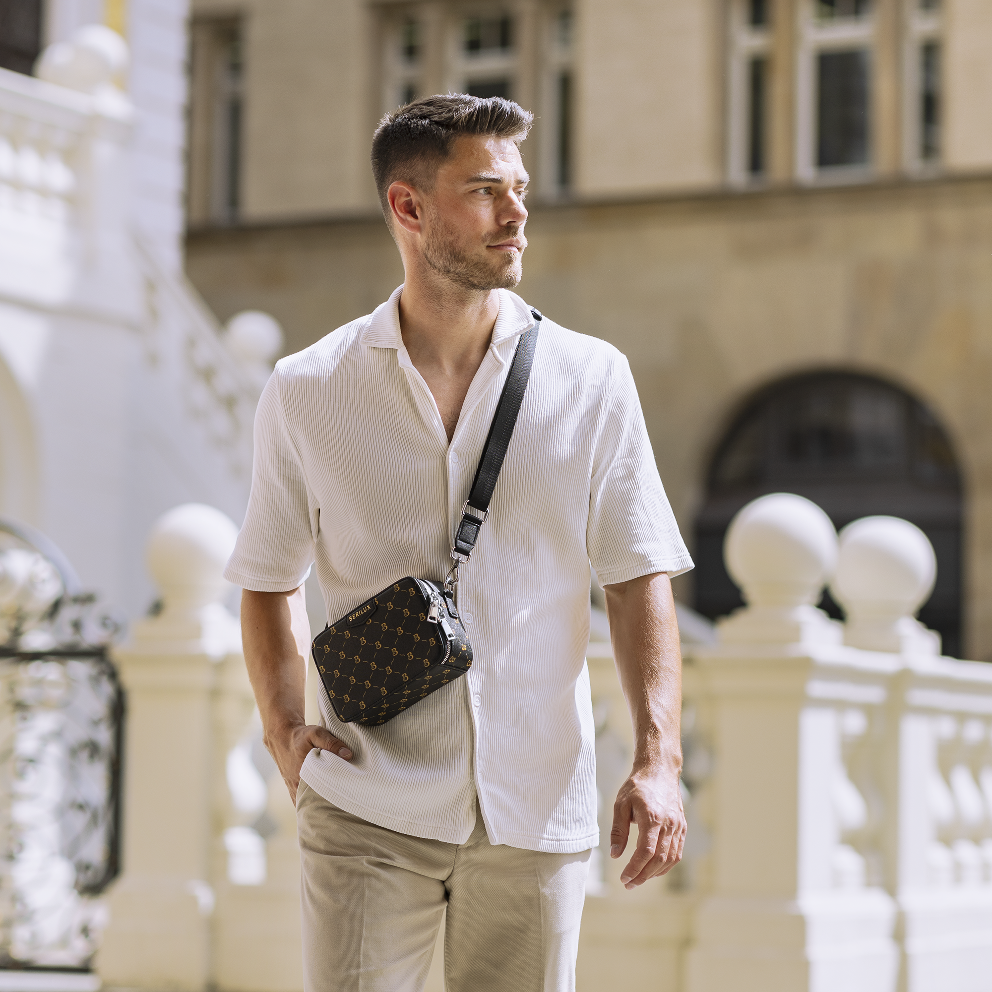 Shoulder bag Schwarz + cardholder